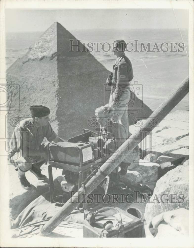 1952 Press Photo RAF Radio Observation Post near Cheops Pyramid in Cairo, Egypt