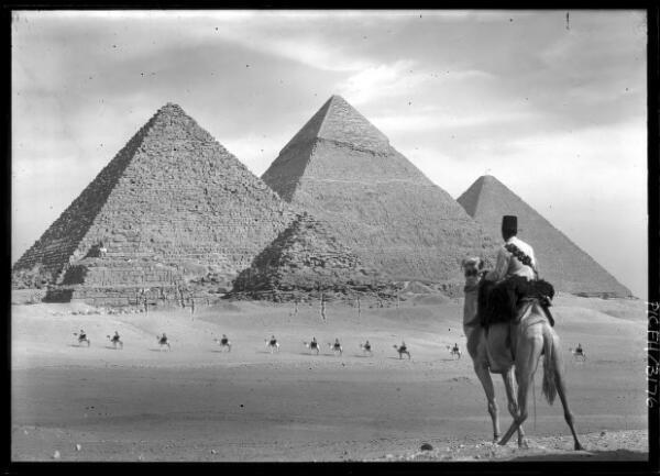 Egypt The pyramids of Cheops, Khephren, Mycerinus Egypt, World War - Old Photo