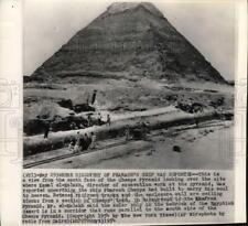 1954 Press Photo Cheops' tomb excavation site, Khefren Pyramid - piw05159 picture